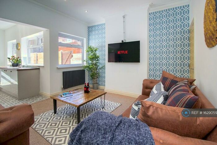 6 Bedroom Terraced House To Rent In Barclay Street, Leicester, LE3