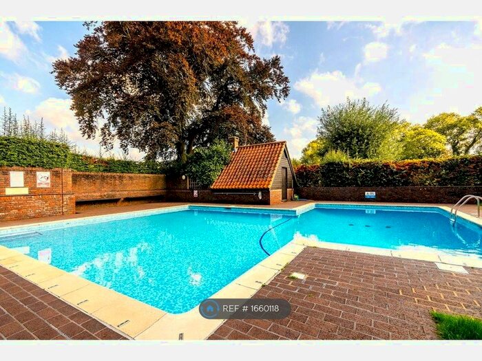 1 Bedroom Flat To Rent In Strawberry Hill, Twickenham, TW1