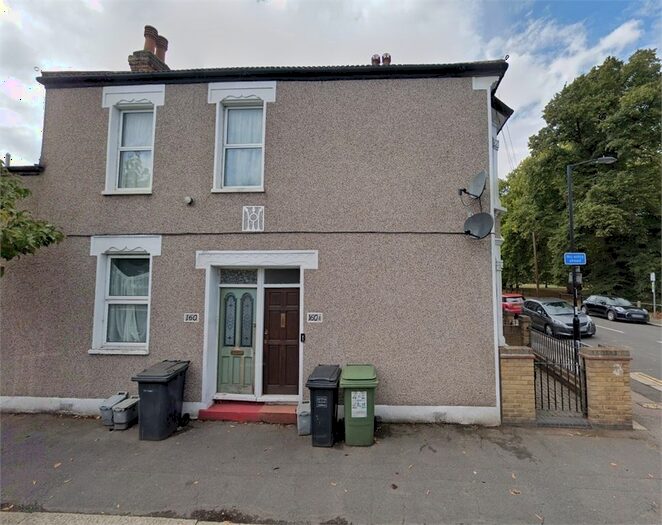 2 Bedroom Flat To Rent In Silvermere Road, Catford, London, SE6