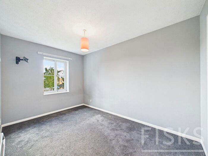 2 Bedroom Block Of Flats For Sale In Saxon Court, Benfleet, SS7