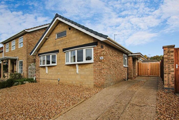 2 Bedroom Detached Bungalow For Sale In Browning Avenue, Kettering, NN16