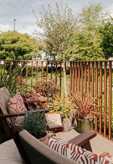 1 Bedroom Flat For Sale In Grand Union, Wembly, HA0