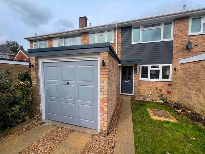 3 Bedroom Terraced House To Rent In Lake Farm Close, Hedge End, Southampton, SO30