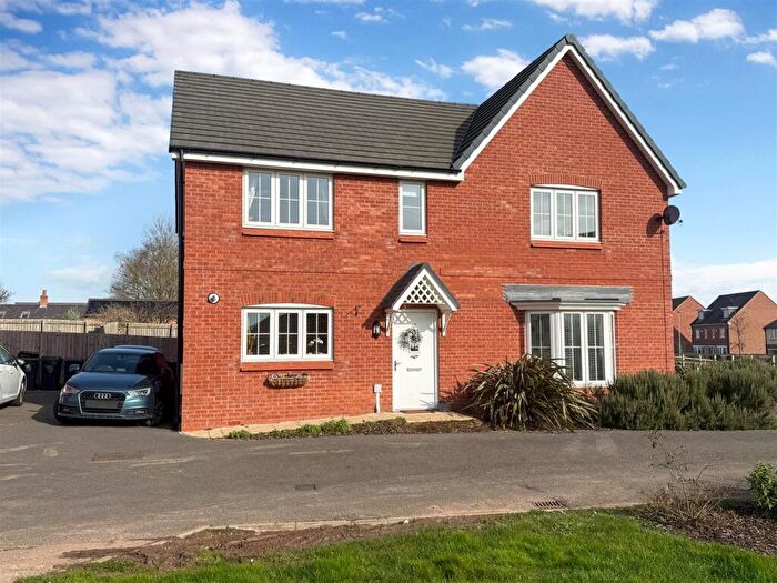 3 Bedroom Semi Detached House For Sale In Bemrose Drive, Radcliffe, NG12