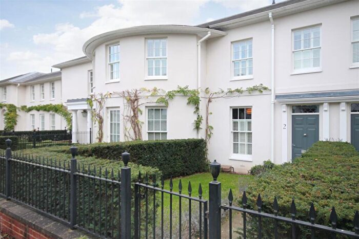 2 Bedroom House To Rent In Westhumble, RH4