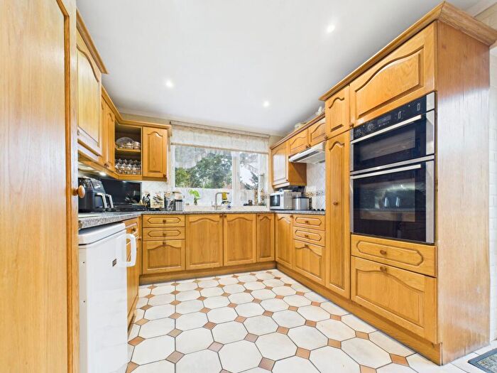 4 Bedroom End Of Terrace House For Sale In Cecil Aldin Drive, Tilehurst, Reading, RG31