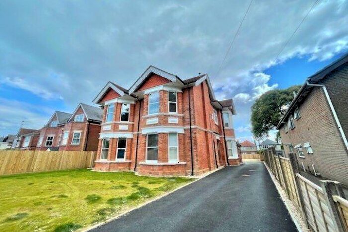 Studio To Rent In Southbourne Road, Bournemouth, BH6