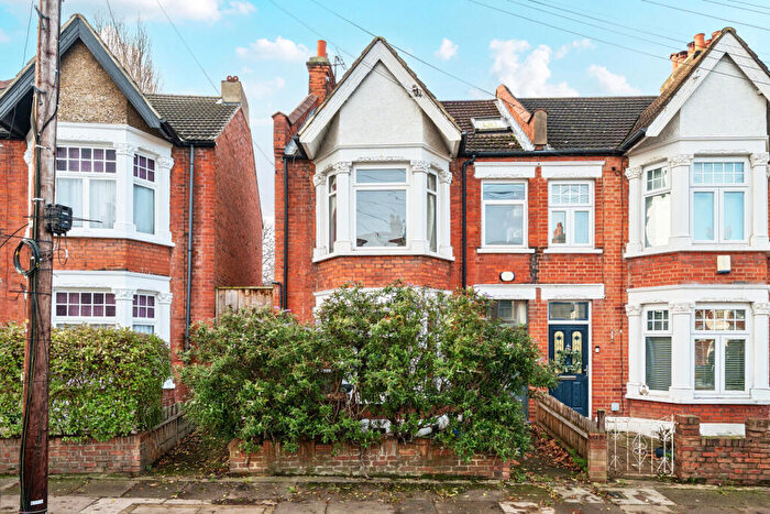 4 Bedroom Semi Detached House For Sale In Levendale Road, Forest Hill, London, SE23