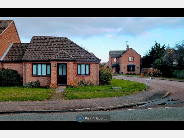 2 Bedroom Bungalow To Rent In Camp Hill, Northamptonshire NN7