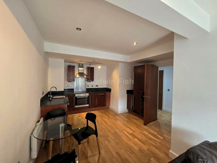 2 Bedroom Apartment To Rent In Express Networks, Oldham Road, Manchester, M4