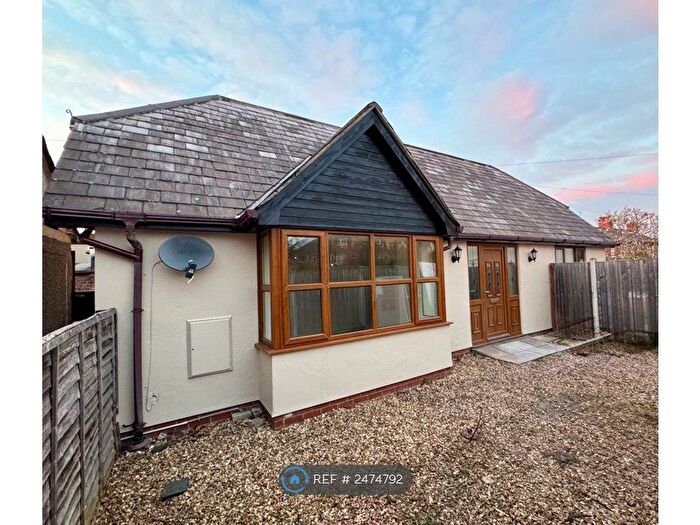 2 Bedroom Bungalow To Rent In Walkers Lane, Little Sutton, Ellesmere Port, CH66