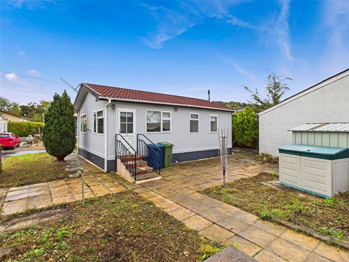 2 Bedroom Mobile/park Home For Sale In Sycamore Crescent, Woodmancote Park Homes, Woodmancote, Cheltenham, GL52