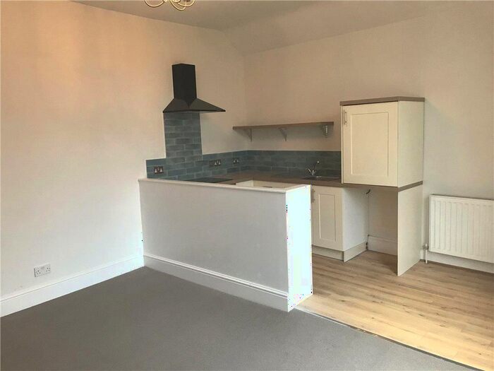 1 Bedroom Flat To Rent In Salisbury Street, Blandford Forum, Dorset, DT11