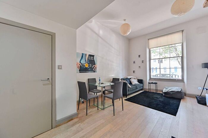 2 Bedroom Flat For Sale In Claverton Street, Pimlico, London, SW1V