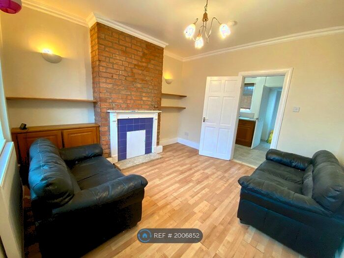 2 Bedroom Terraced House To Rent In Deabill Street, Netherfield, Nottingham, NG4