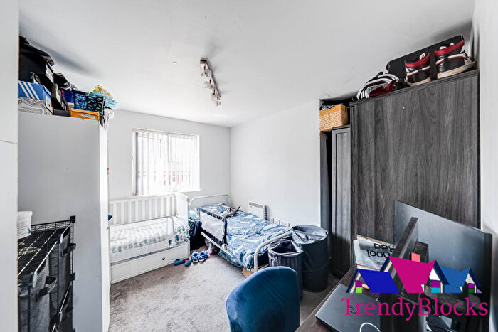 2 Bedroom Flat To Rent In Atlantis Close, Barking, London, IG11