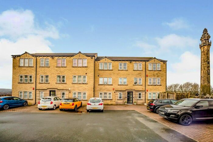 2 Bedroom Flat To Rent In Skircoat Moor Road, Halifax, HX3