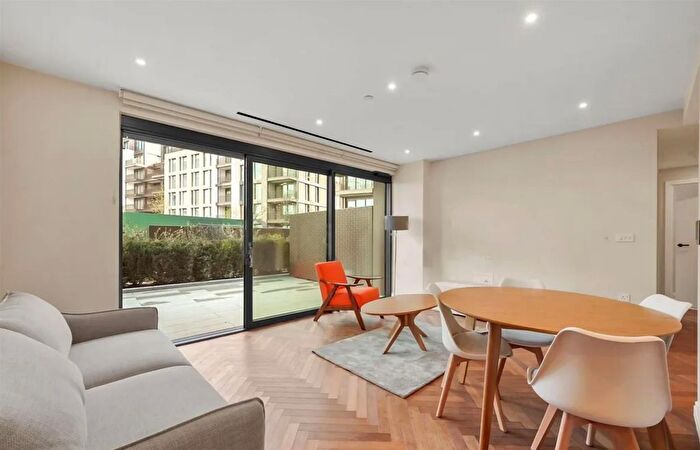 2 Bedroom Flat For Sale In Hampton House, Kings Road Park, Fulham, SW6