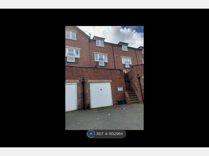 4 Bedroom Terraced House To Rent In Gladstone Court, Hawarden, Deeside, CH5