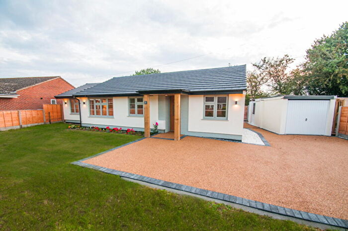 3 Bedroom Bungalow For Sale In Crossways, Dorset, DT2
