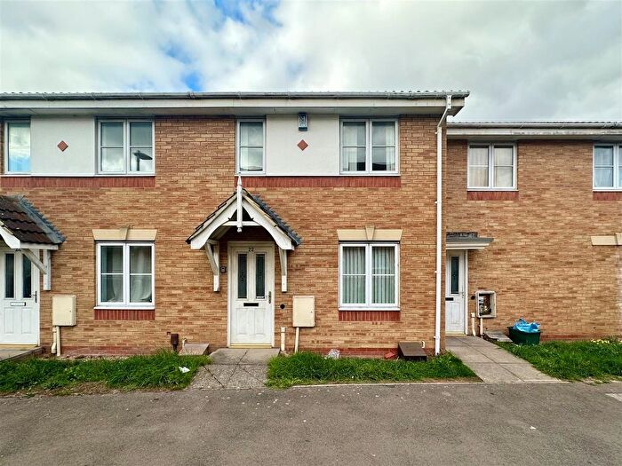 2 Bedroom Terraced House For Sale In Ince Castle Way, Gloucester, GL1