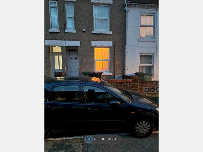 3 Bedroom Terraced House To Rent In Poplar Street, Wellingborough, NN8