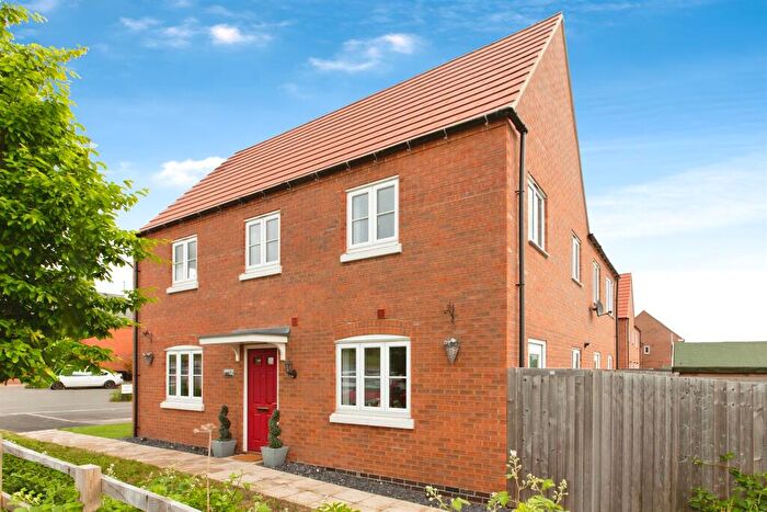 3 Bedroom Semi-Detached House For Sale In Sapphire Street, Irthlingborough, Wellingborough, NN9
