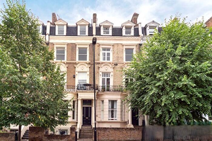 2 Bedroom Flat For Sale In Sutherland Avenue, Maida Vale, W9