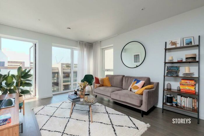 2 Bedroom Apartment To Rent In York Way, Kings Cross, London, N7