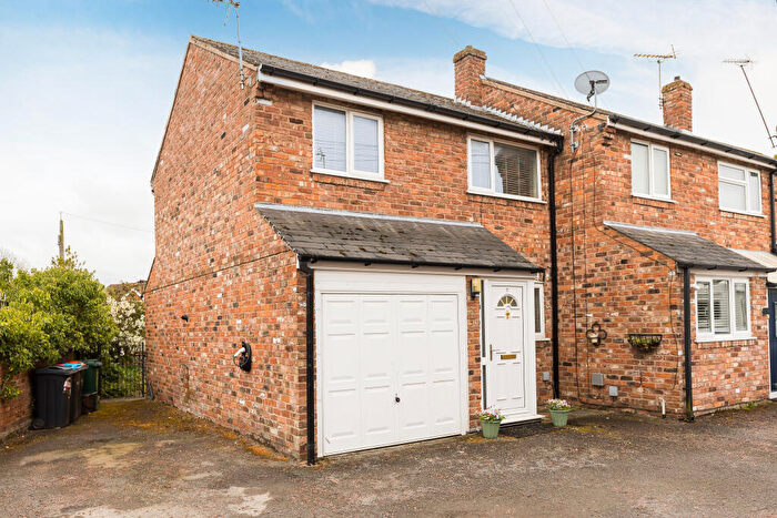 2 Bedroom Terraced House For Sale In Marsh Lane, Chester, CH2
