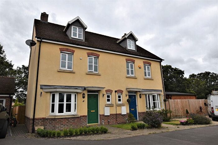 4 Bedroom Semi-Detached House To Rent In Acorn Gardens, Burghfield Common, Reading, Berkshire, RG7