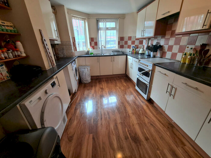 7 Bedroom House To Rent In Ebberston Terrace, Leeds, LS6