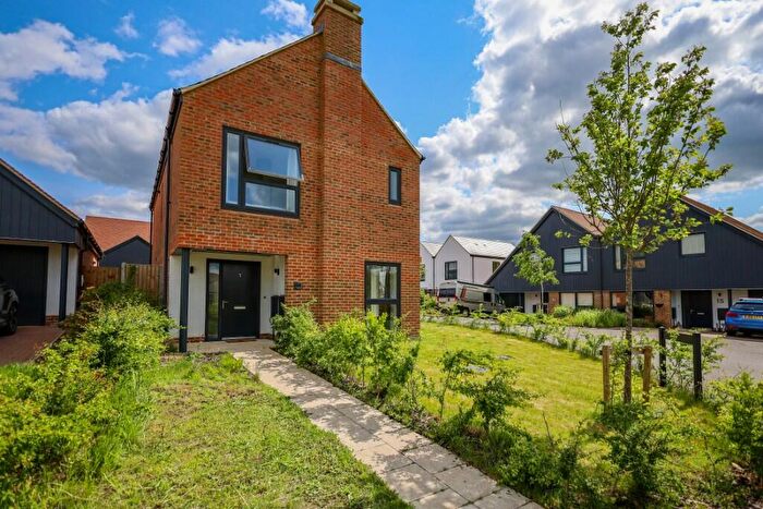 4 Bedroom Detached House For Sale In Abbess Way, Liss, Hampshire, GU33