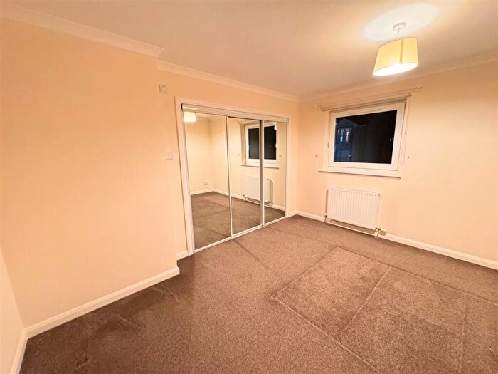 2 Bedroom Flat To Rent In Caledonian Gate, Coatbridge, ML5