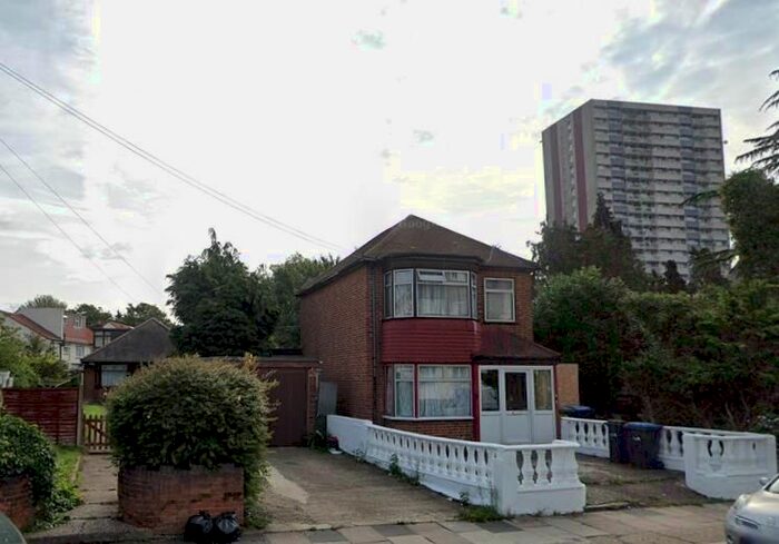 1 Bedroom Flat To Rent In Keats Close, Scotland Green Road, Enfield, EN3