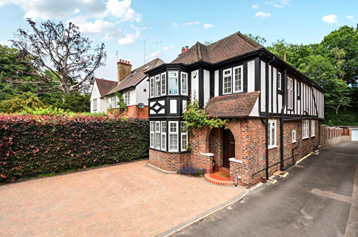 4 Bedroom Detached House For Sale In Lubbock Road, Chislehurst, Kent, BR7