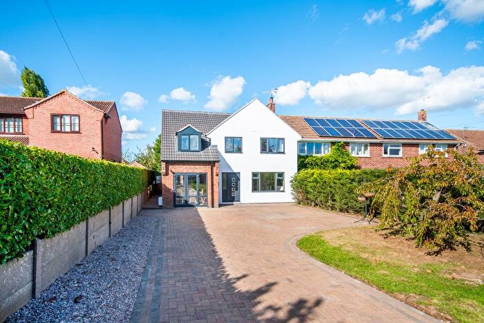 5 Bedroom End Terrace House For Sale In Fox Covert Lane, Misterton, Doncaster, DN10