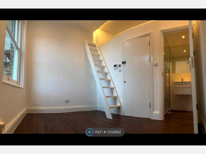 Studio To Rent In Redcliffe Square, London, SW10