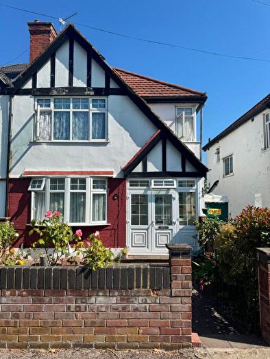 3 Bedroom Semi-Detached House To Rent In Carlton Avenue, HA0