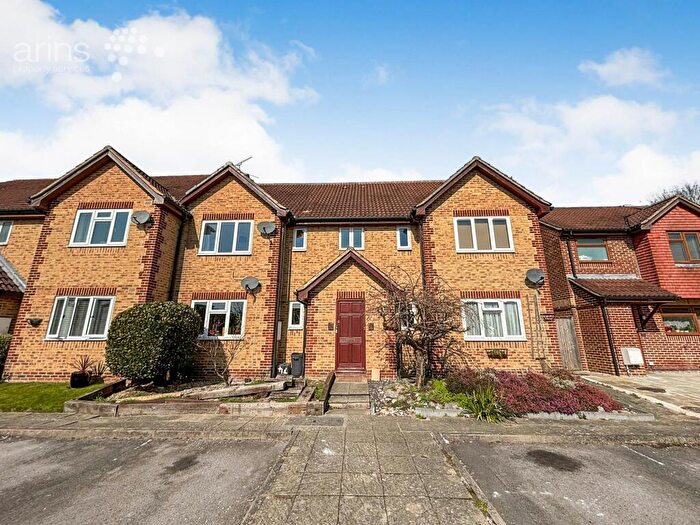 2 Bedroom Flat To Rent In Westminster Way, Lower Earley, RG6