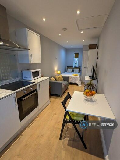 Studio To Rent In Elm Tree Avenue, Coventry, CV4