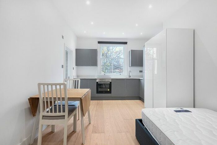 Studio To Rent In Hamilton Gardens, London, NW8
