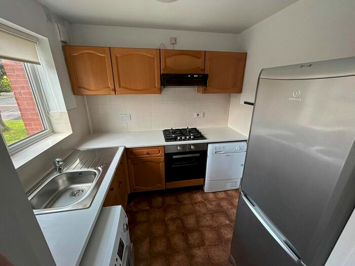 2 Bedroom Property To Rent In Castlegrange Close, Wirral, CH46