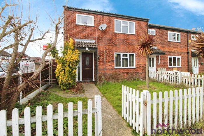 3 Bedroom End Of Terrace House To Rent In Tyler Avenue, Clacton-On-Sea, CO16