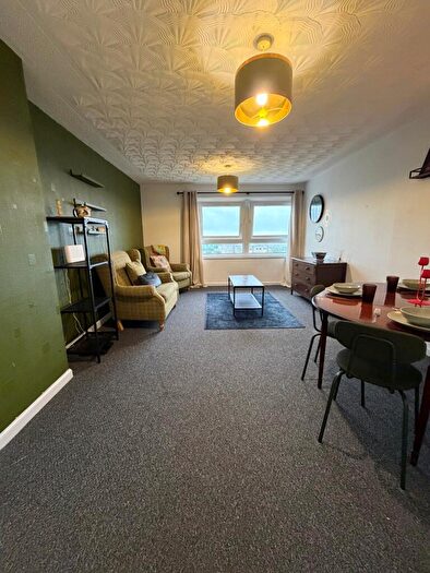2 Bedroom Flat To Rent In Stockethill Court, Th Floor, Aberdeen, AB16