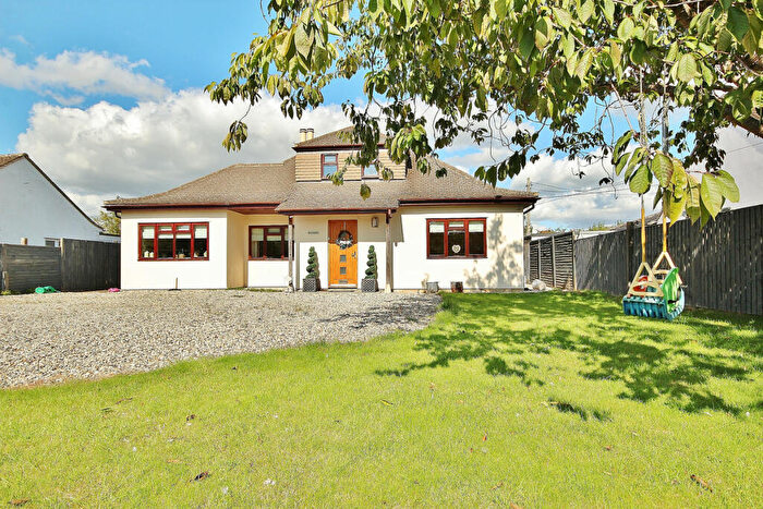 4 Bedroom Detached House For Sale In Blackditch, Stanton Harcourt, OX29