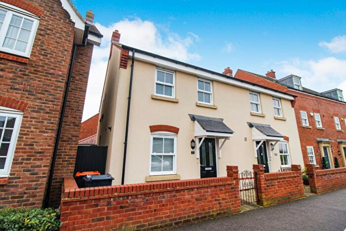 3 Bedroom Semi Detached House To Rent In Wilkinson Road, Kempston, Bedford, MK42