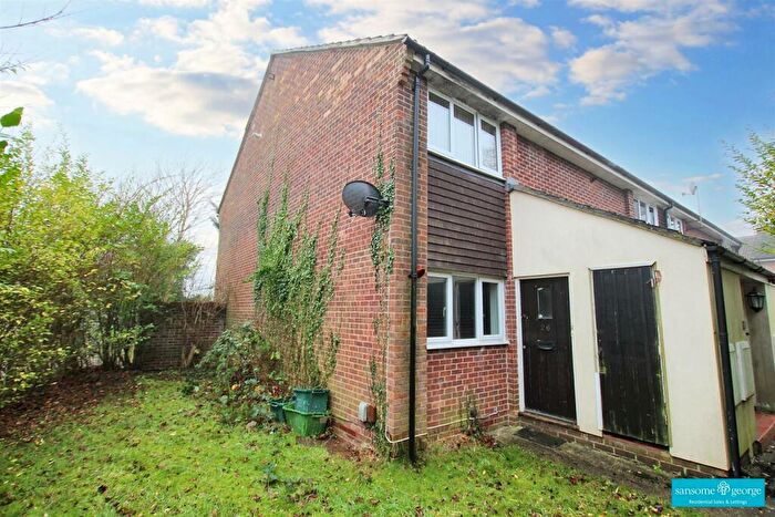1 Bedroom Maisonette To Rent In Warbreck Drive, Tilehurst, Reading, RG31