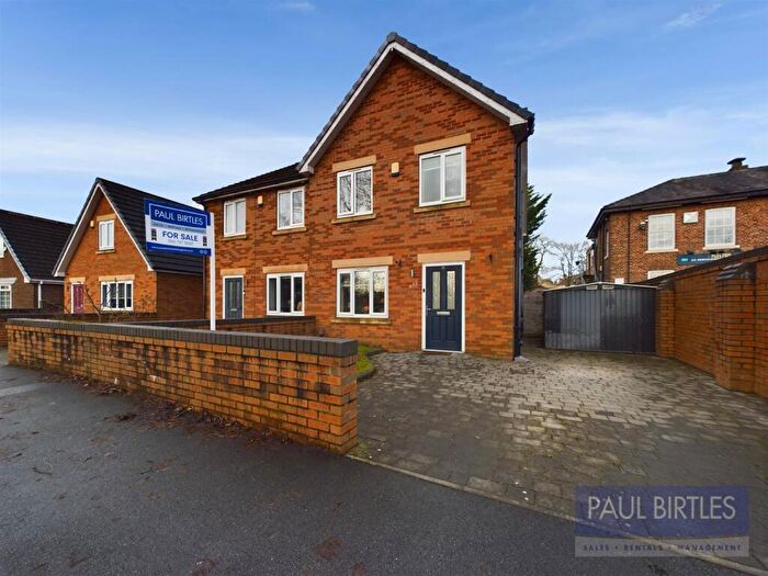 3 Bedroom Semi-Detached House For Sale In Flixton Road, Flixton, Trafford, M41