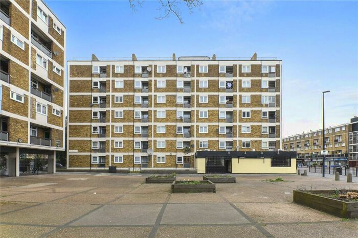 1 Bedroom Apartment To Rent In Donegal House, Cambridge Heath Road, London, E1